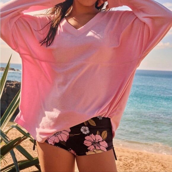 COPY - Victoria’s Secret Pink Swim Shortie Bikini Bottom Ruched Sides Black flo… - Picture 4 of 8